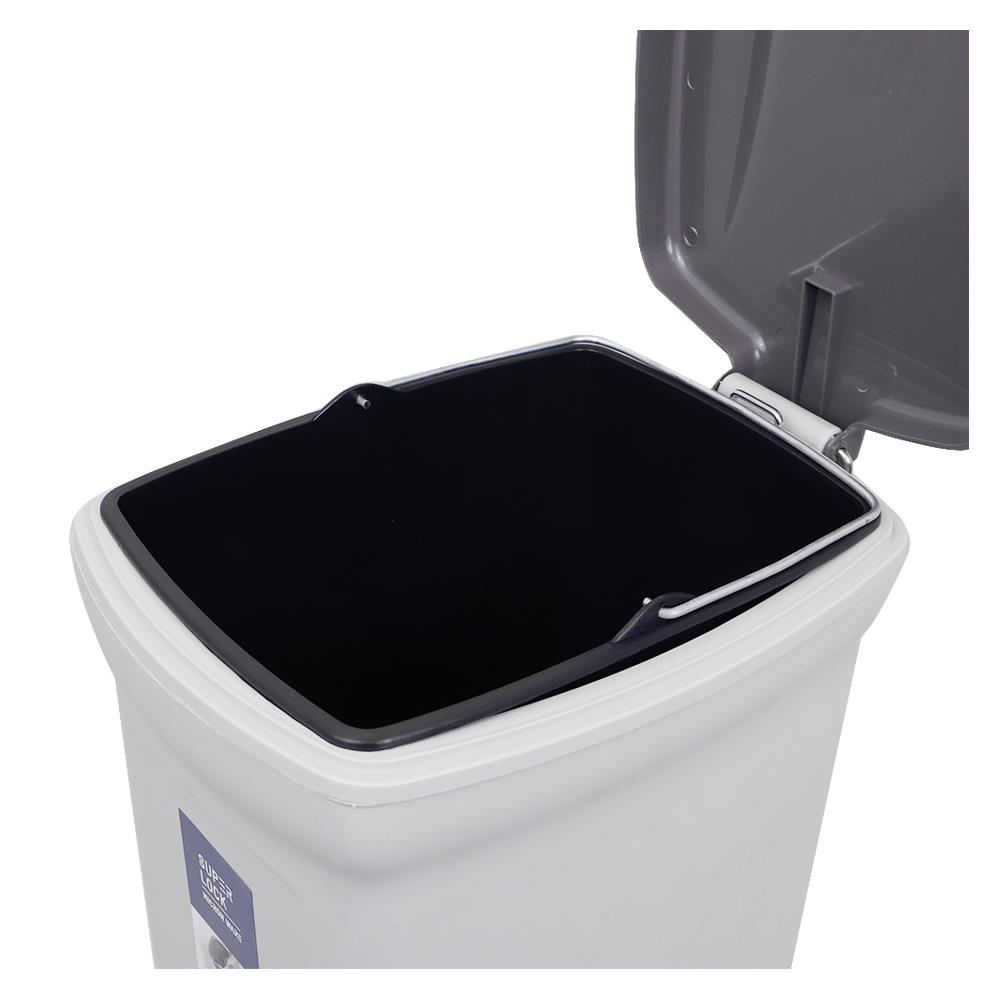 ถังขยะเหยียบเหลี่ยม JCP 5669 18L สีขาวฝาเทา