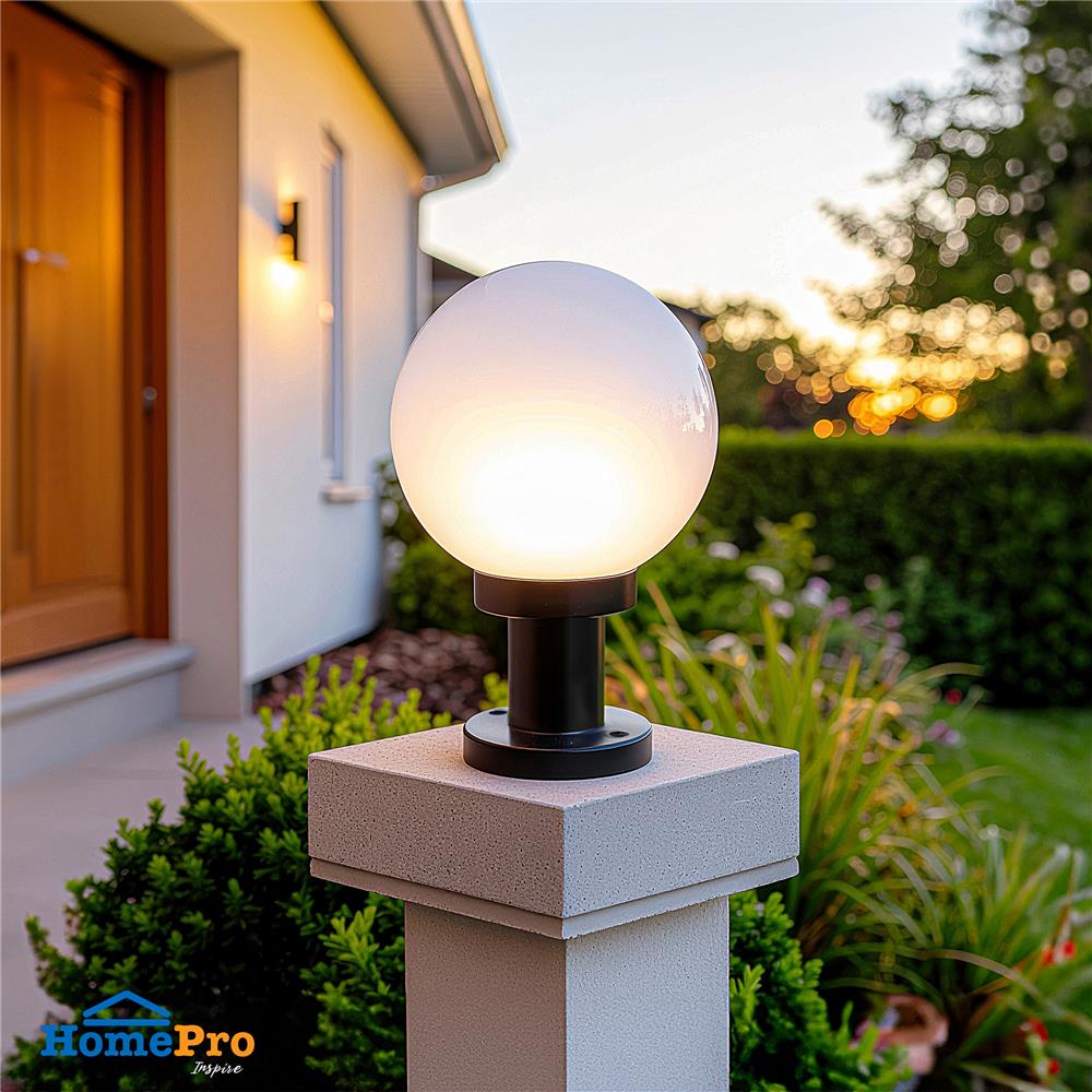 ไฟหัวเสา HL081-200 CARINI PL CS สีดำ