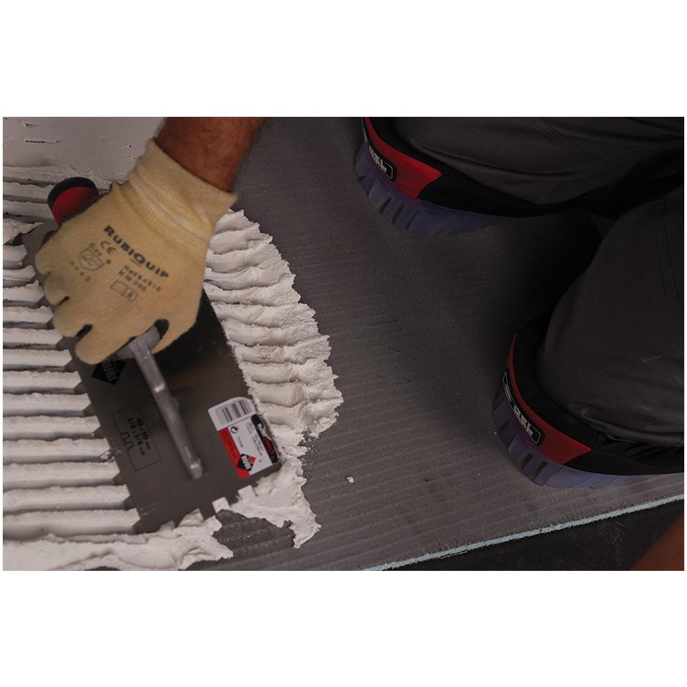 เกรียงหวีด้ามพลาสติก RUBI 30 มม.