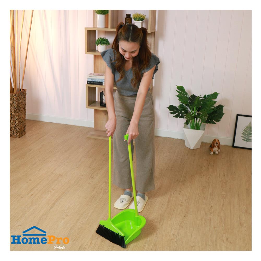 ชุดไม้กวาดพร้อมที่โกยผงขอบยาง ACCO YJ-1849 10 นิ้ว สีเขียว