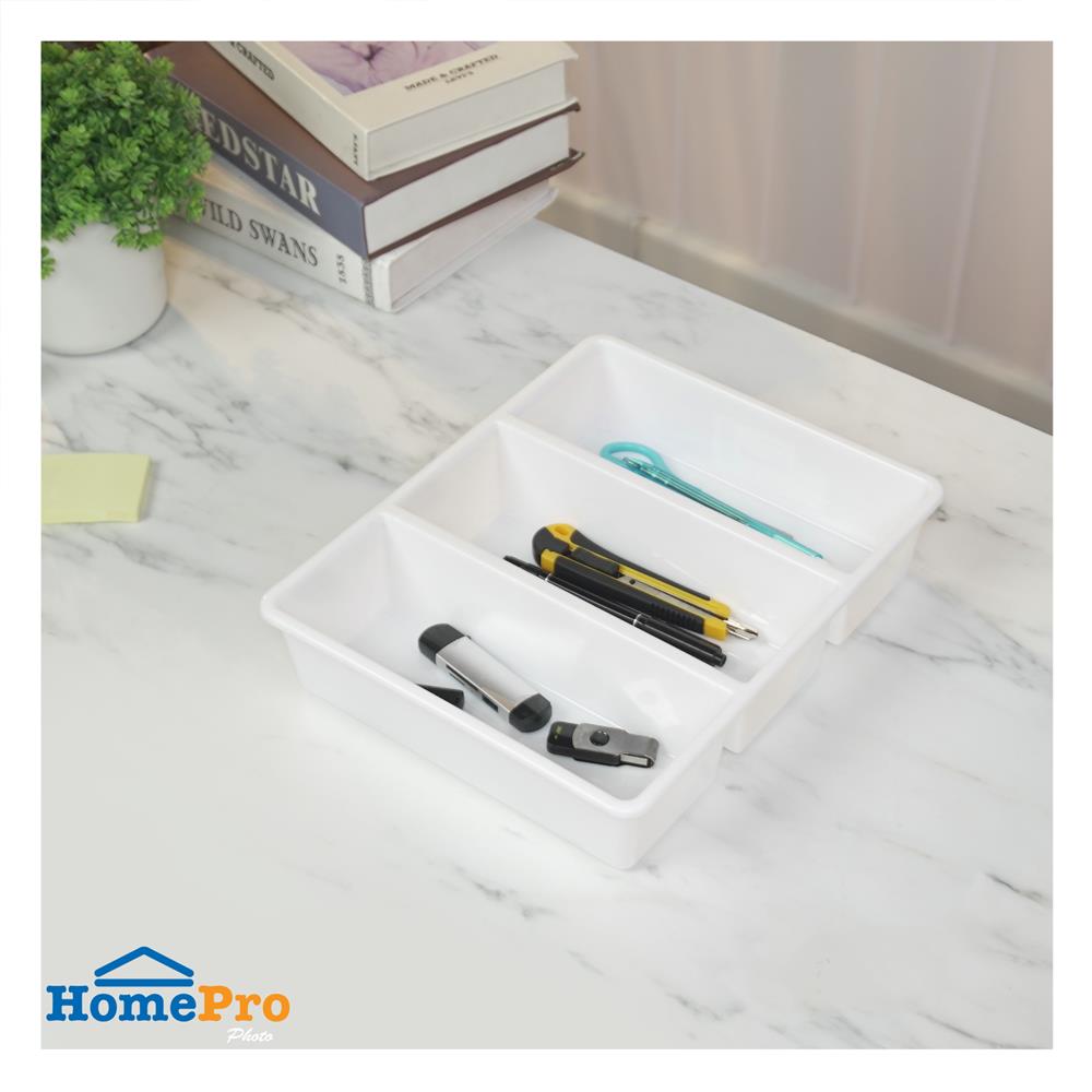 กล่องแบ่งช่อง 3 ช่อง STACKO TLR-103 29x23.8x6.3 ซม. สีขาว