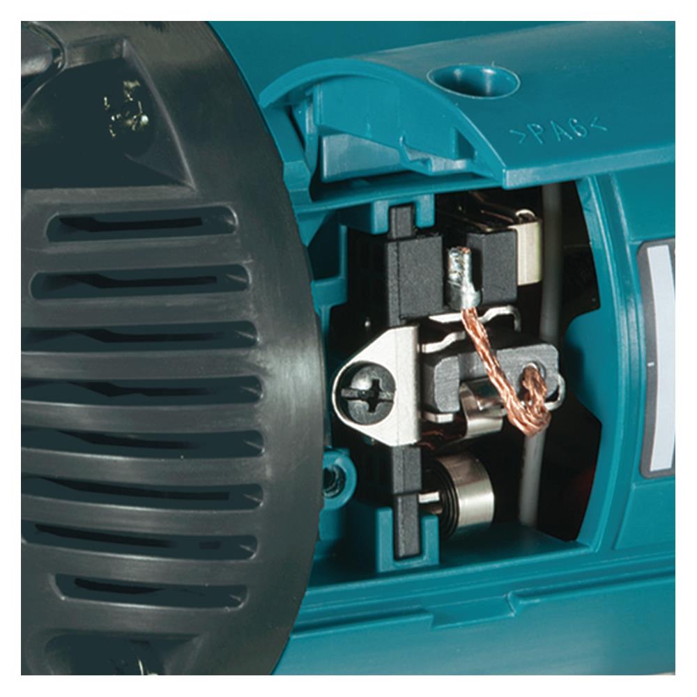 เครื่องเจียร MAKITA GA7060 7 นิ้ว 2200 วัตต์