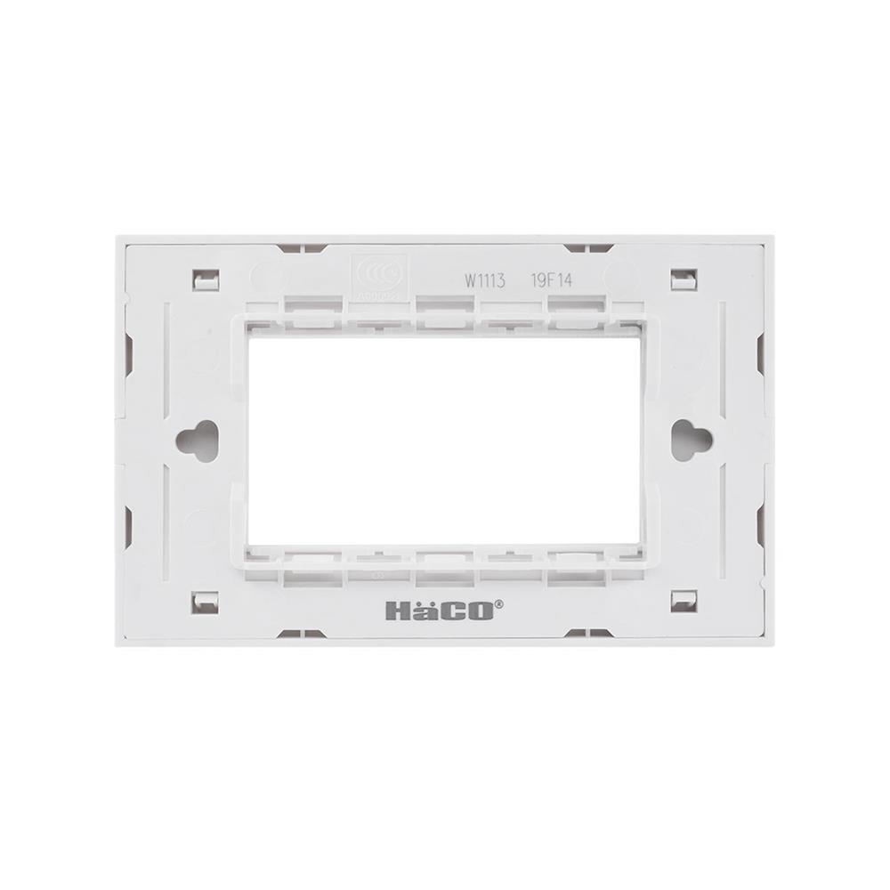 หน้ากาก 3 ช่อง HACO W1113-H สีขาว