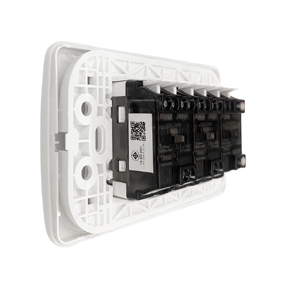 ชุดสวิตช์ 1 ทาง 3 ช่อง SCHNEIDER S33031/1/2M สีขาว