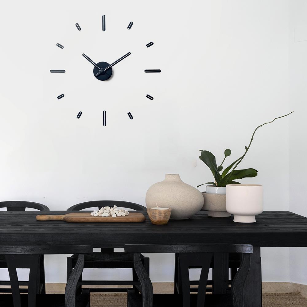 นาฬิกาติดผนัง ON TIME V2 DIY NIGHT GLOW 22 นิ้ว สีดำ