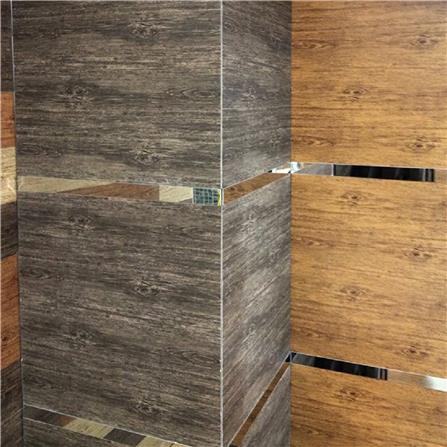 กรุยเชิงสเตนเลส DP BSC 402431 4 ซม. 2.4 ม. สีเงินเงา_2