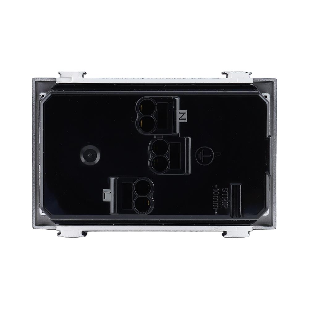 เต้ารับคู่ 3 ขา มีม่านนิรภัย BTICINO SAG5025DWT สีดำ