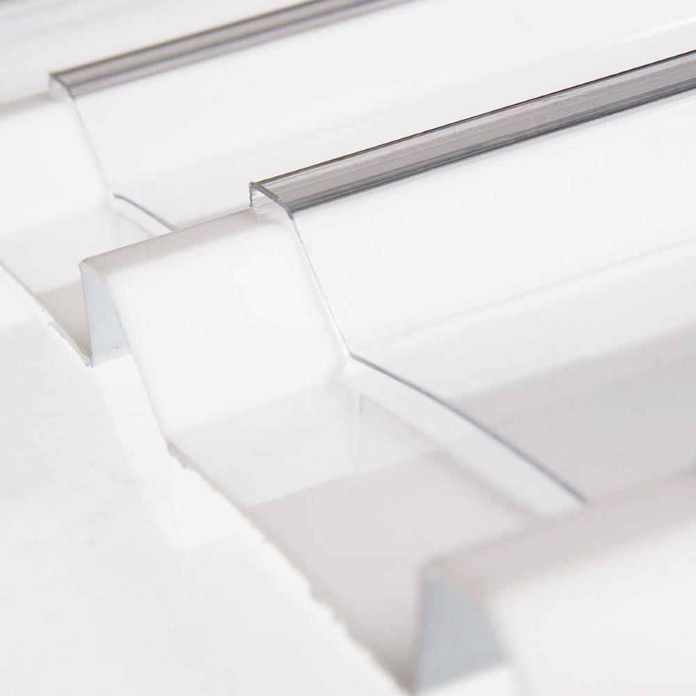 แผ่นโปร่งแสง ลอนเมทัลชีท LUMINA 760 1.35 มม. x 0.84x3.2 ม. สีใส