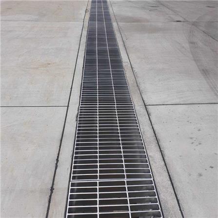 ตะแกรงรางน้ำเหล็ก MAE 30X100X2.5 ซม. หนา 3 มม._3