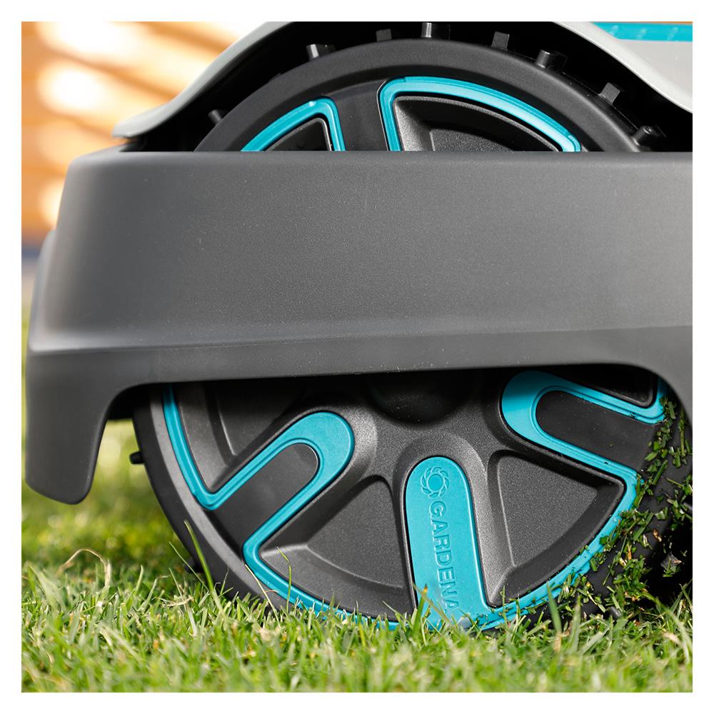 หุ่นยนต์ตัดหญ้า อัตโนมัติ GARDENA 15002-20 18 โวลต์