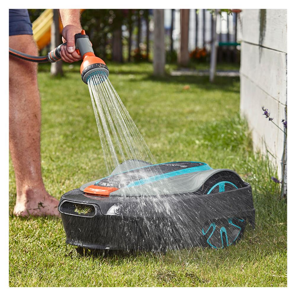 หุ่นยนต์ตัดหญ้า อัตโนมัติ GARDENA 15002-20 18 โวลต์