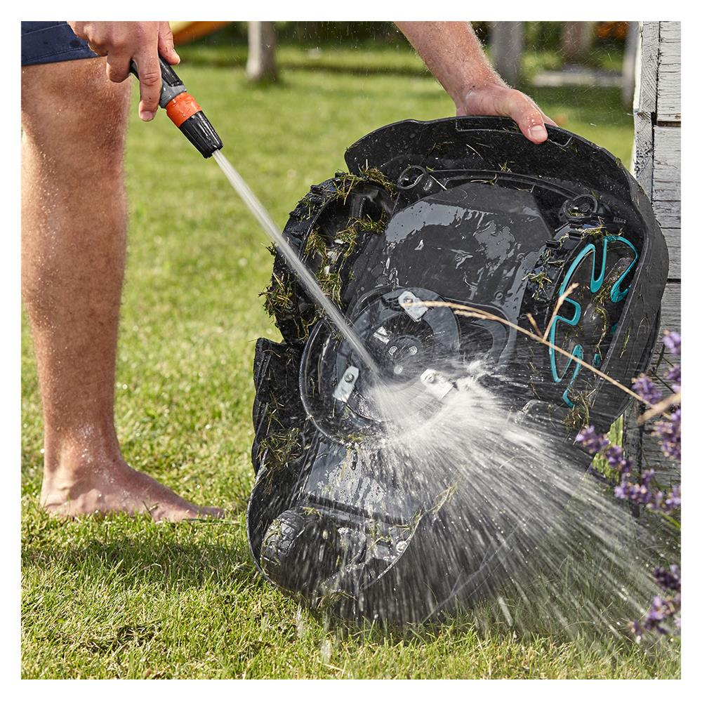 หุ่นยนต์ตัดหญ้า อัตโนมัติ GARDENA 15002-20 18 โวลต์