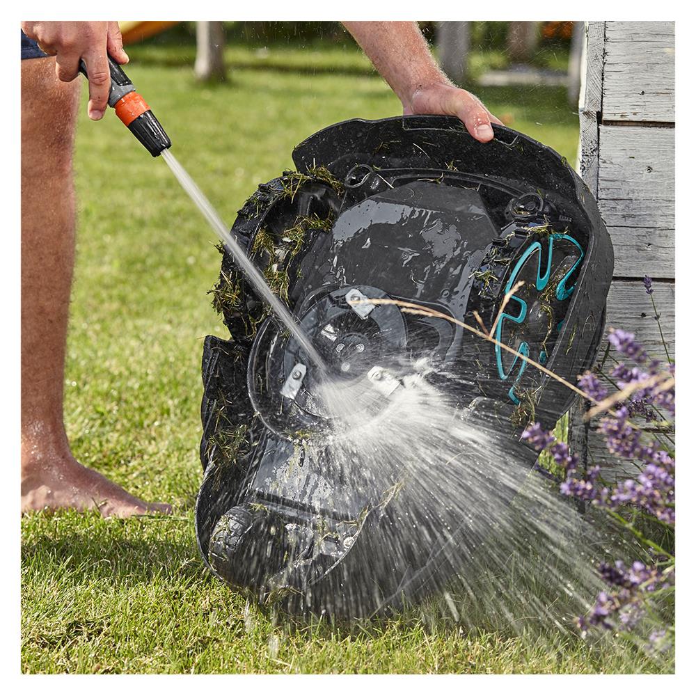 หุ่นยนต์ตัดหญ้า อัตโนมัติ GARDENA 15001-20 18 โวลต์