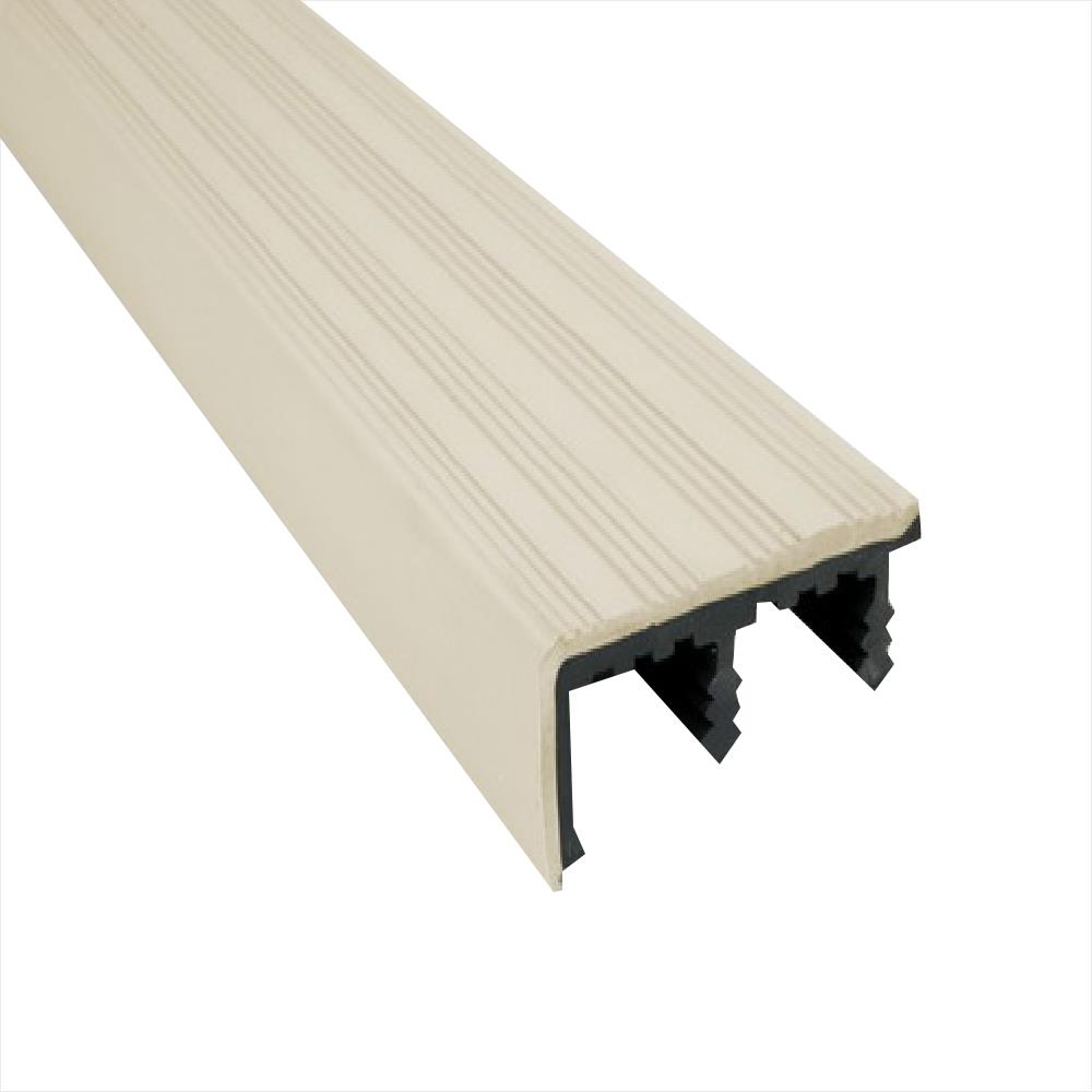 จมูกบันได PVC จระเข้ พลัส ไมโครแบน 2 ม. สีครีม