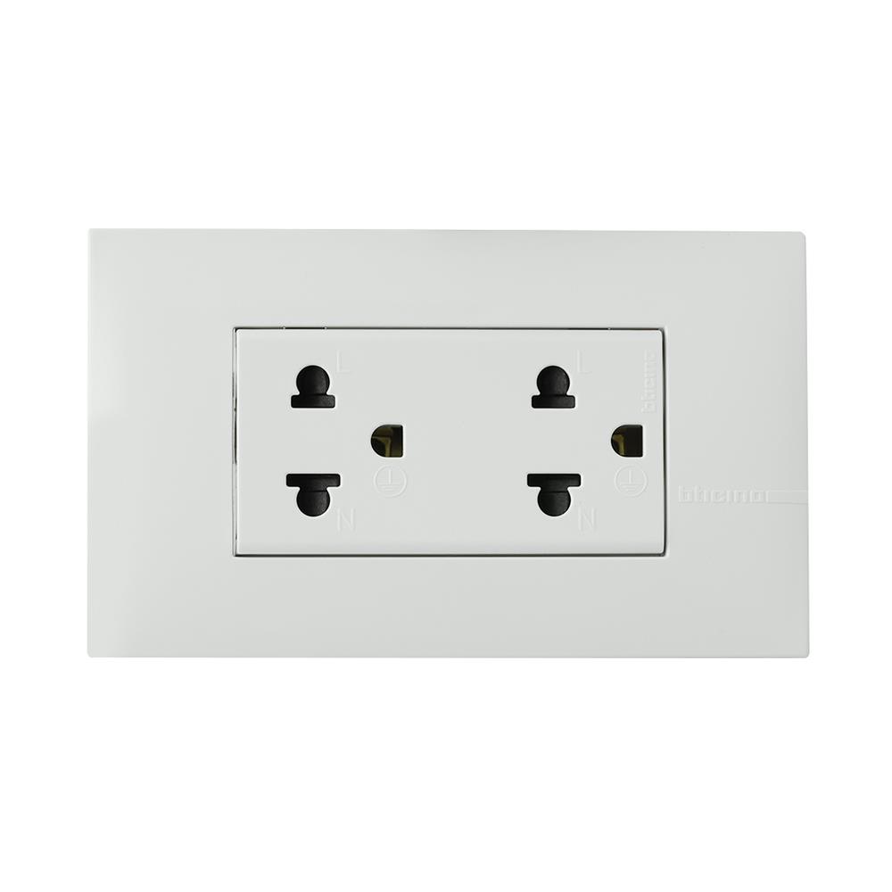 ชุดเต้ารับคู่ 3 ขา BTICINO SAE2125DBN สีขาว