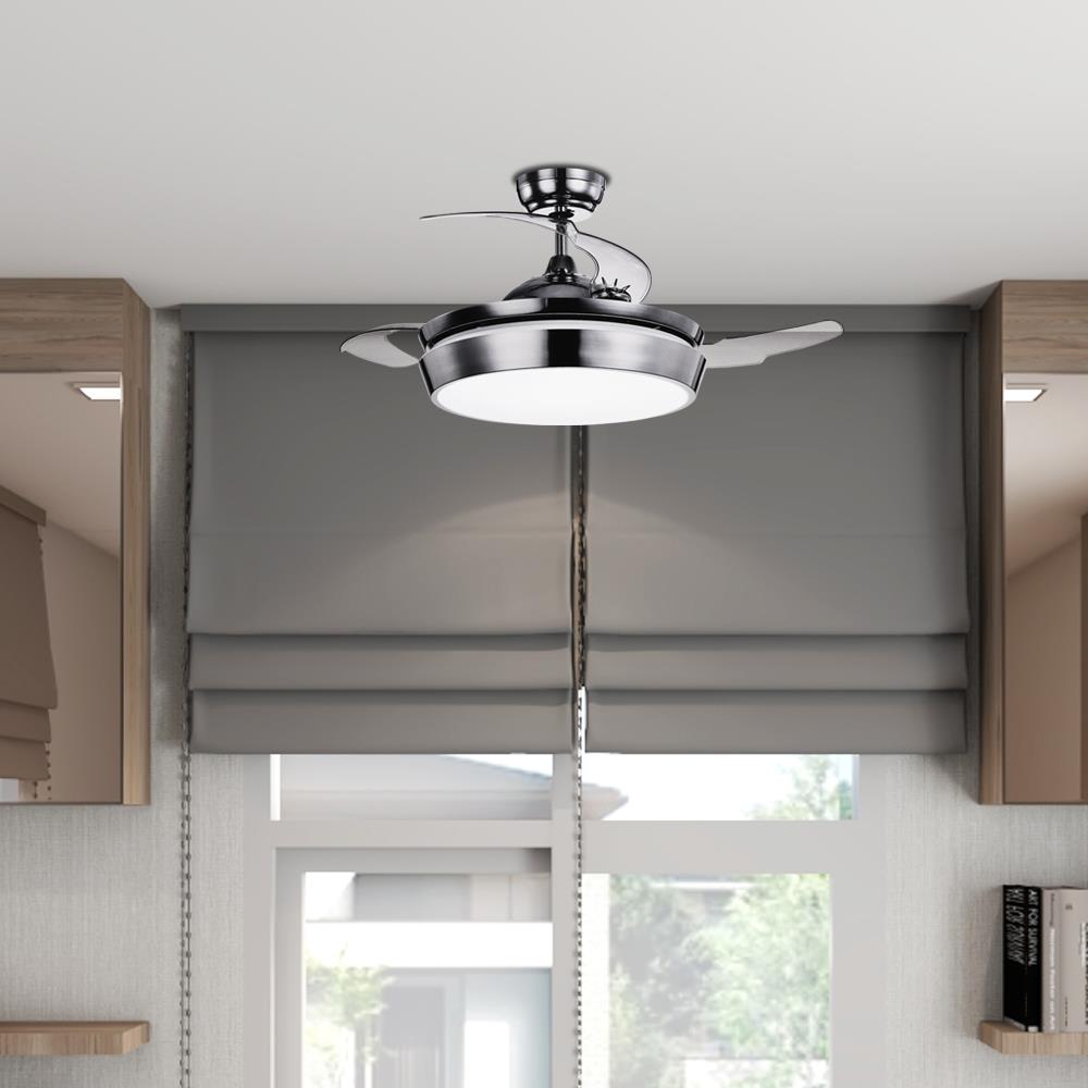 พัดลมโคมไฟ LED CARINI CFA424211CR 42 นิ้ว สีขาว/โครเมียม