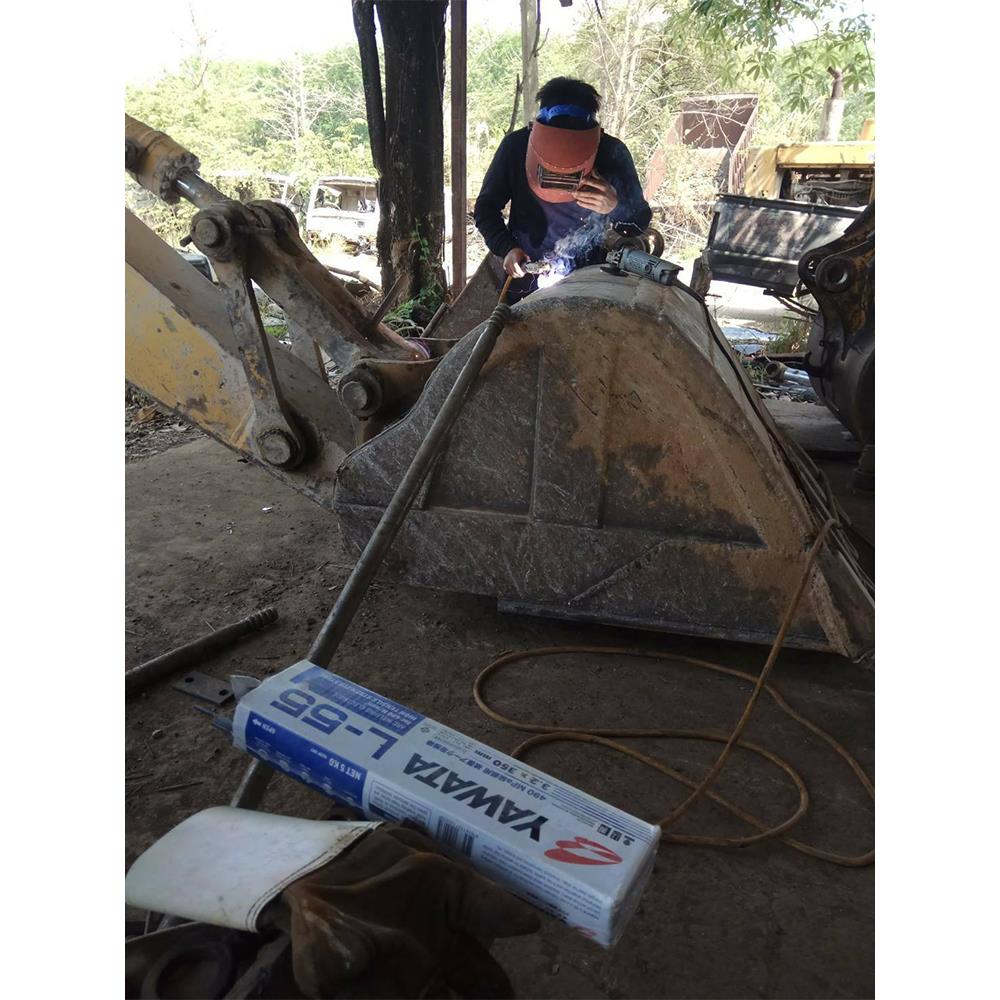 ลวดเชื่อม YAWATA L55 4.0x400 มม. 5 กก.