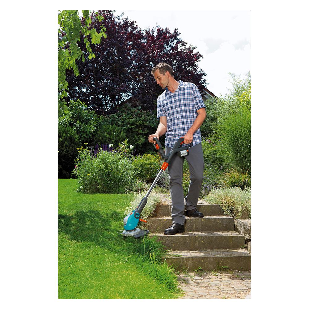 เครื่องเล็มหญ้าไร้สาย (พร้อมแบตเตอรี่) GARDENA 09825-20 18 โวลต์