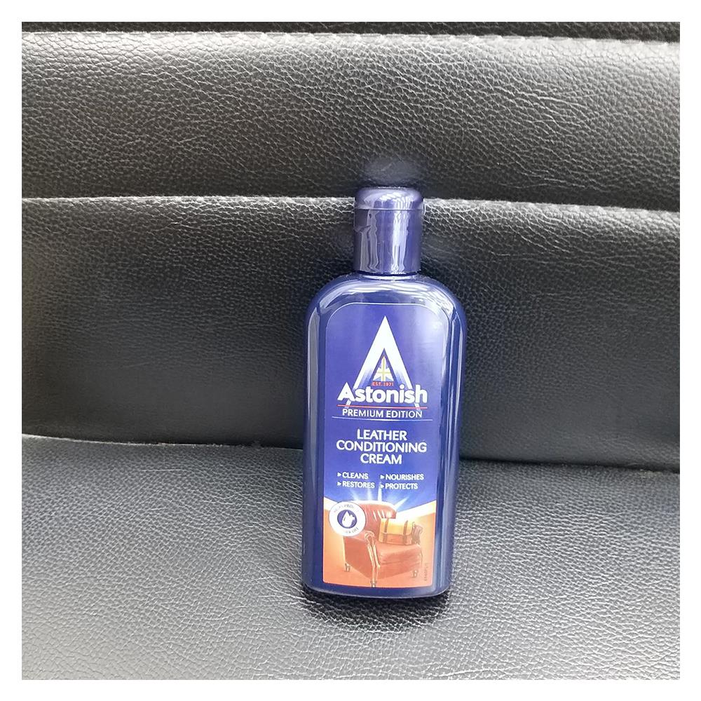 น้ำยาเช็ดเคลือบเงาผลิตภัณฑ์หนัง ASTONISH 250ml