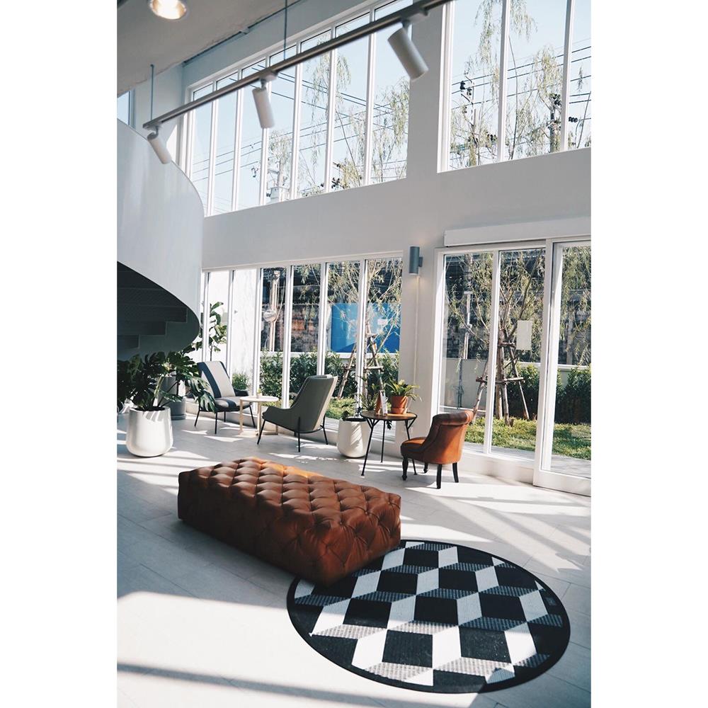 เสื่ออเนกประสงค์ MAT-ER TILES 3D 150x150 ซม. สีขาว-ดำ