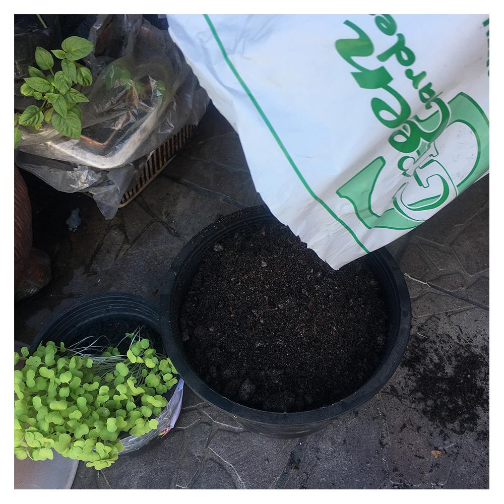 ดินผสมสูตรพิเศษ GREEN GARDEN 3 กิโลกรัม