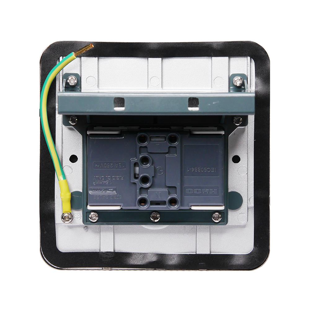 ชุดเต้ารับฝังพื้นสเตนเลส HACO HSI-15SW/PE2 สีเงิน