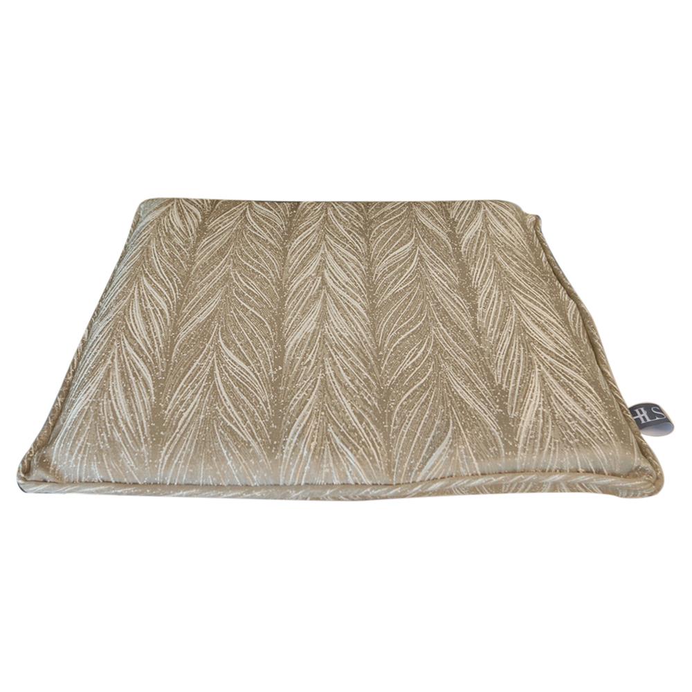 เบาะรองนั่ง HOME LIVING STYLE PINE 16x16 นิ้ว สีทอง