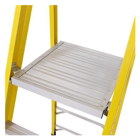 NON-CONDUCTIVE LADDER WITH HANDLE MATALL FGHP104S 4-STEP_3