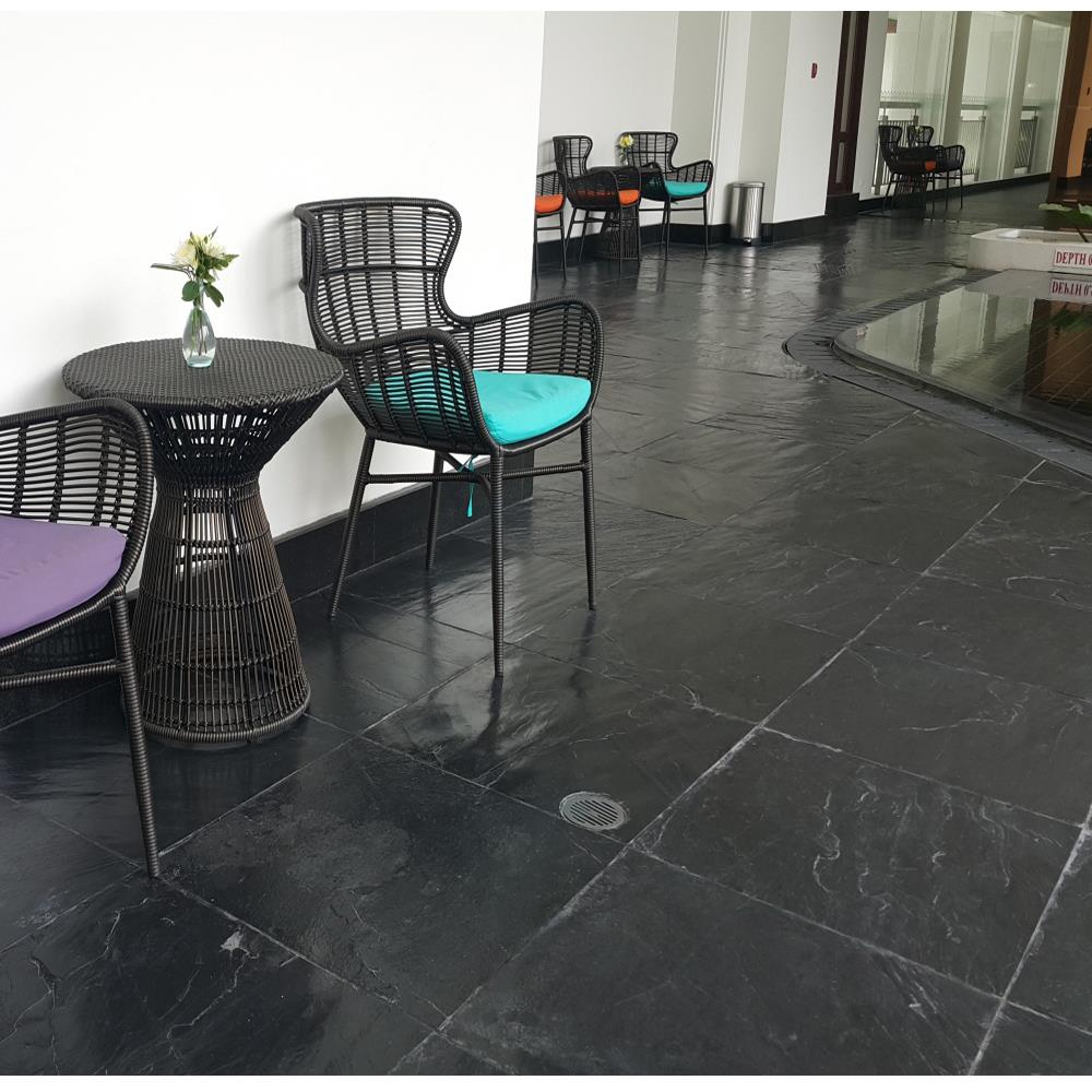 โต๊ะหวายเทียม MODERN OUTDOOR PLANTA สีดำ