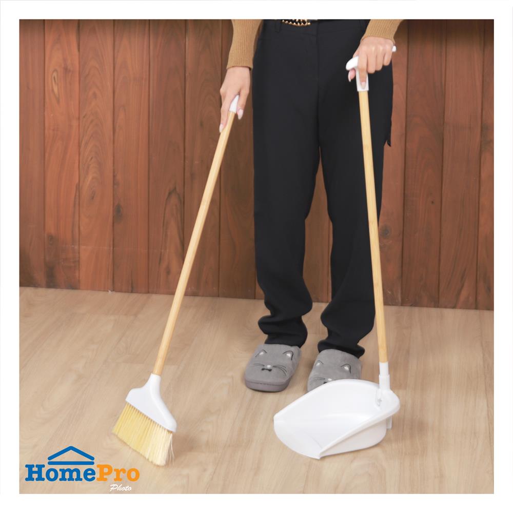 ชุดไม้กวาดพร้อมที่โกยผงพับได้ ACCO MOKU 8 นิ้ว สีขาว