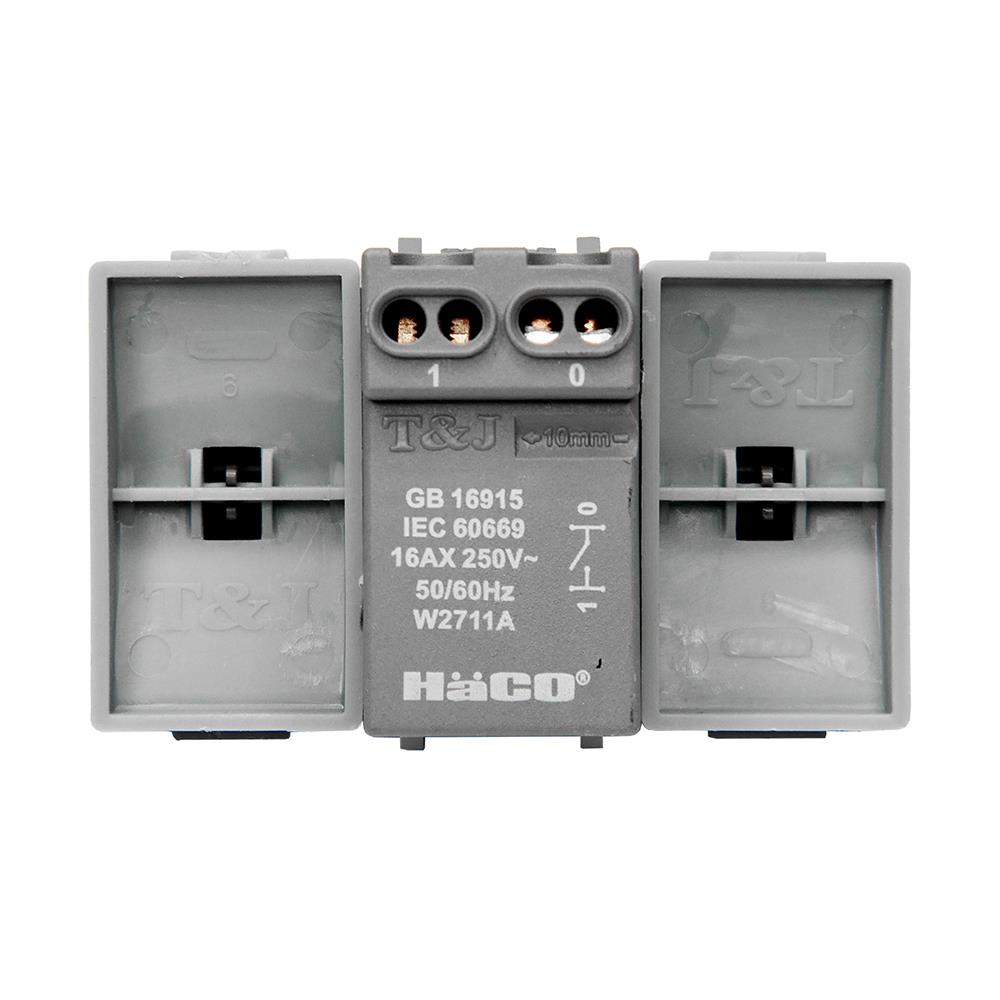 สวิตช์ 1 ทาง HACO W2511C-SBL ขนาด 3 ช่อง สีแม็ทดาร์ค