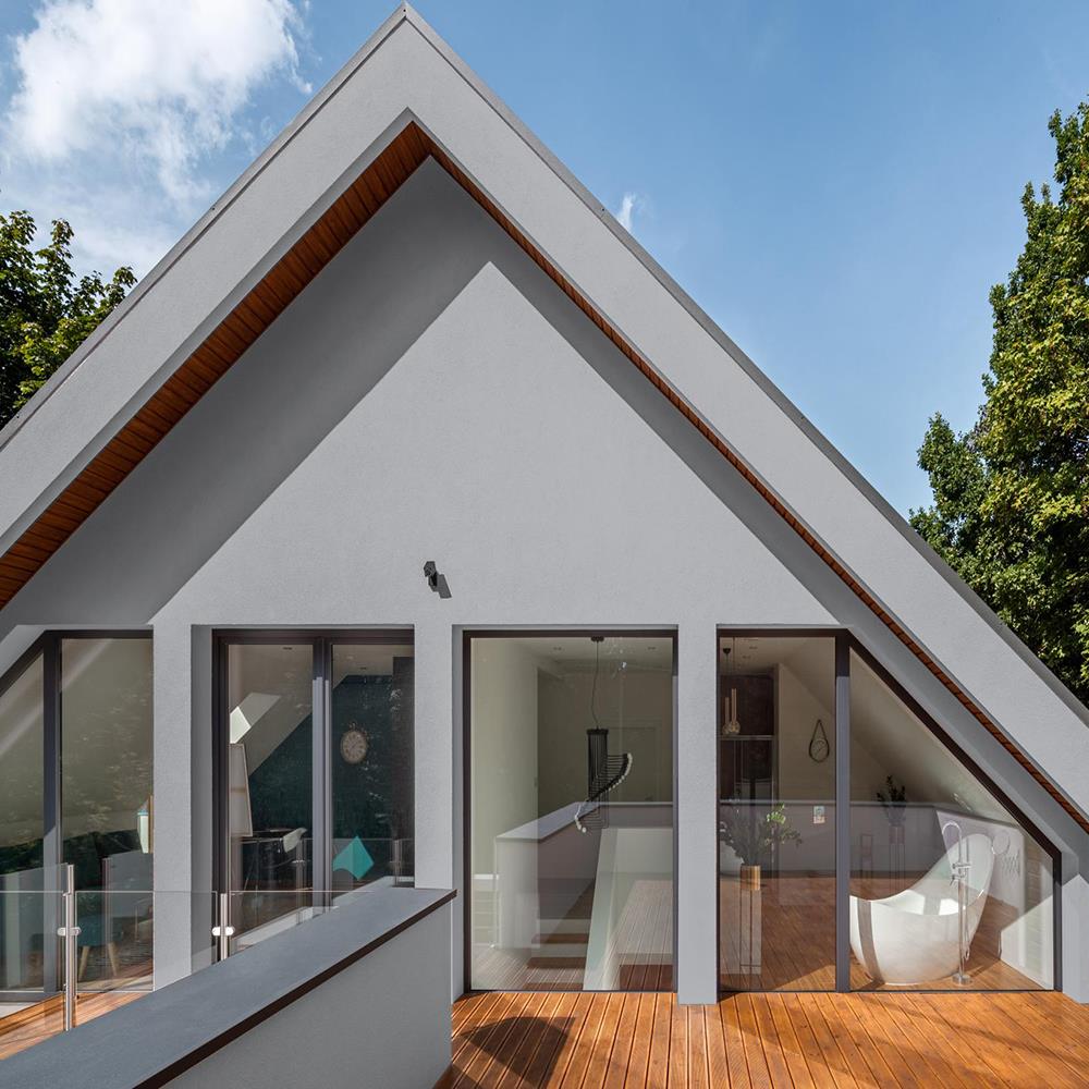 สีน้ำทาภายนอก TOA 4 SEASONS ADVANCE #8250 สี OCTOBER SKY กึ่งเงา 2.5 แกลลอน