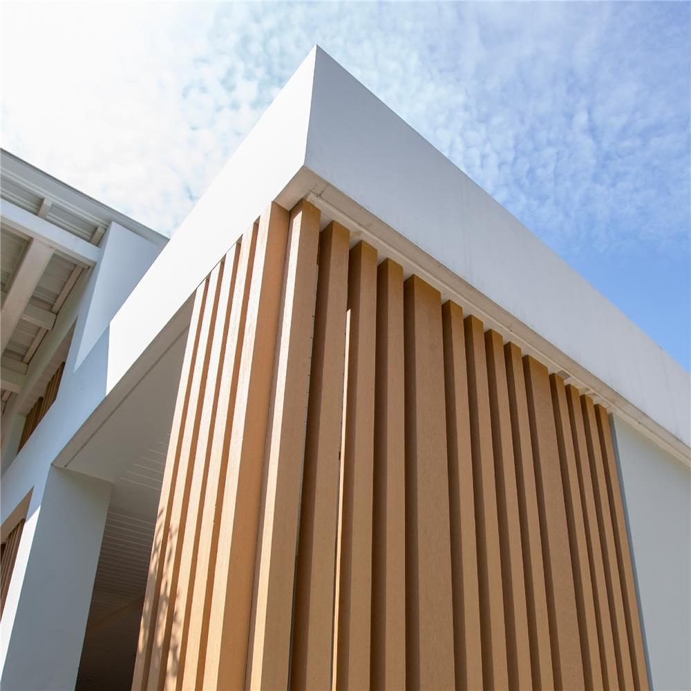 ไม้ระแนง THAISUN LUXURY 10X300X5.3 ซม. สีไม้สัก