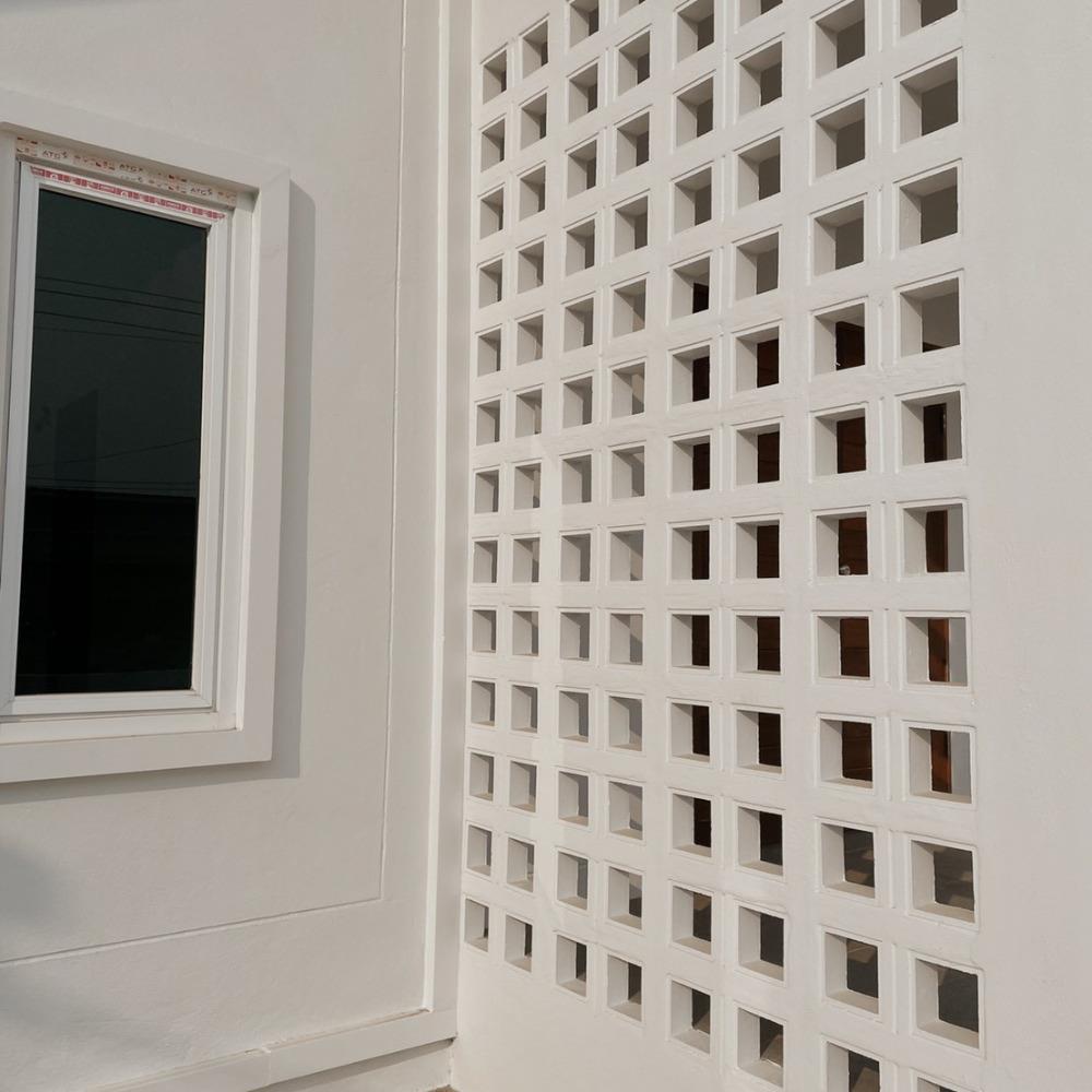 บล็อกช่องลม VBLOCK ลายสี่เหลี่ยมพลัส 19x19x9 ซม.