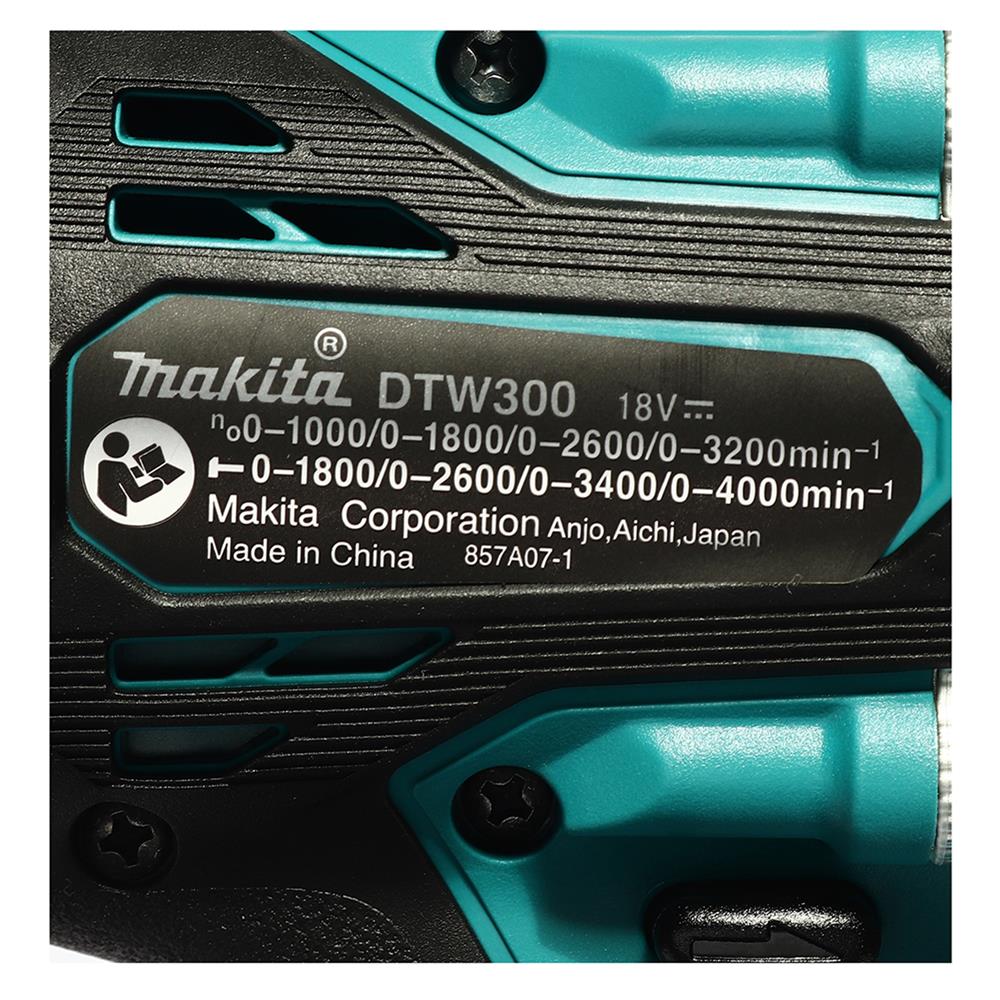 ชุดบล๊อกไร้สายพร้อมลูกบล็อก (พร้อมแบตเตอรี่) MAKITA DTW300FJX3 1/2 นิ้ว 18 โวลต์