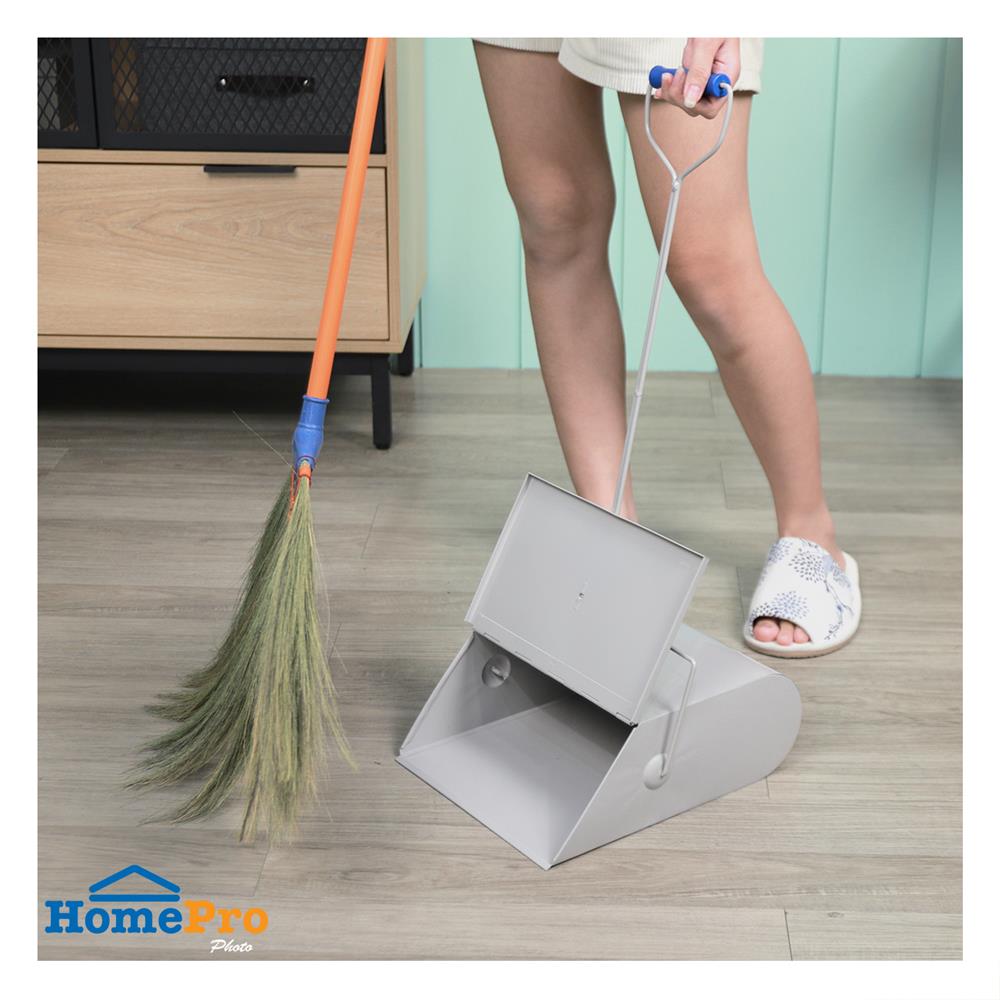 ที่โกยผงเหล็กพ่นสีพร้อมฝาเปิด-ปิด ด้ามยาว ACCO 9.5 นิ้ว สีเทา