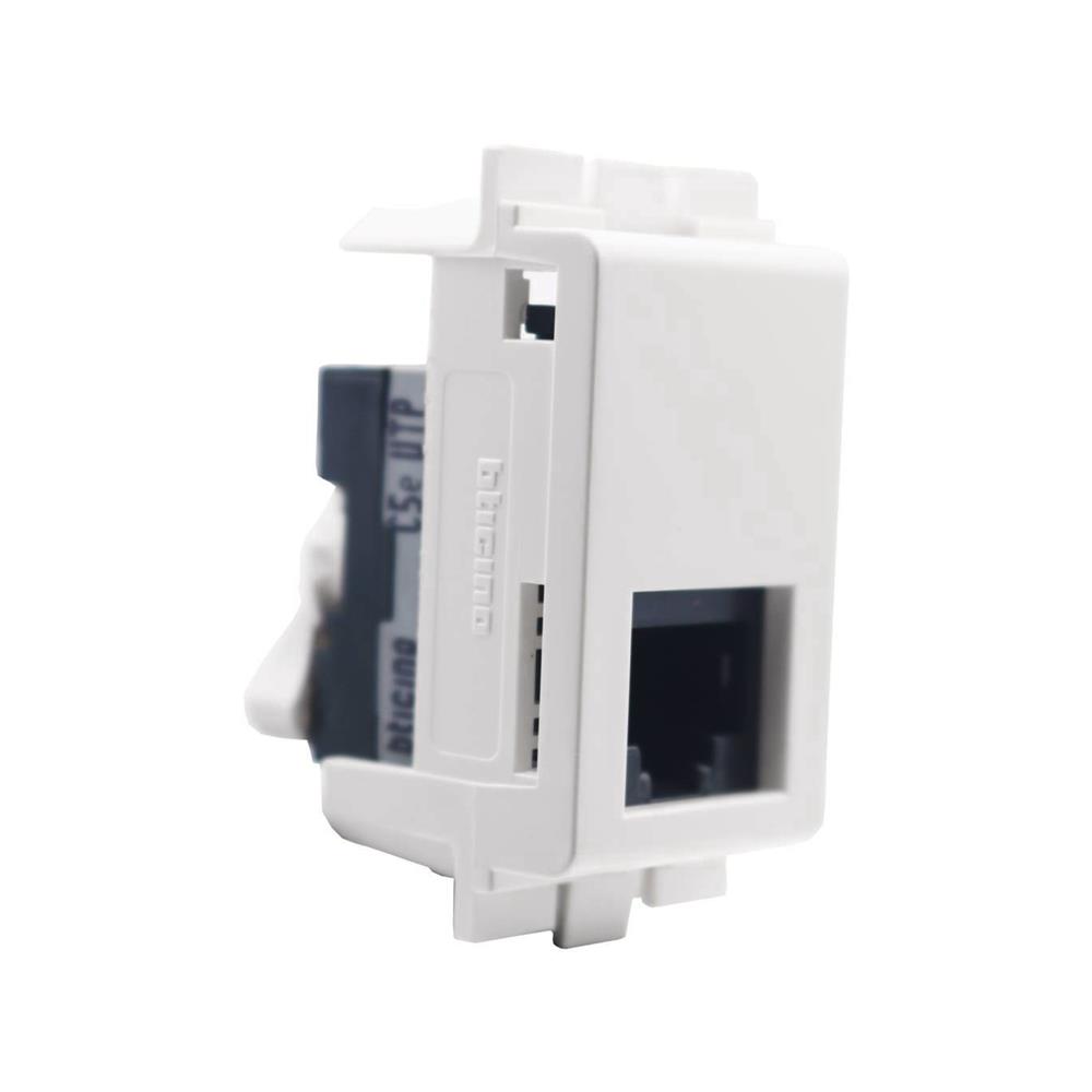 เต้ารับคอมพิวเตอร์ ฺBTICINO CAT6 SAE2179C5BM สีขาว