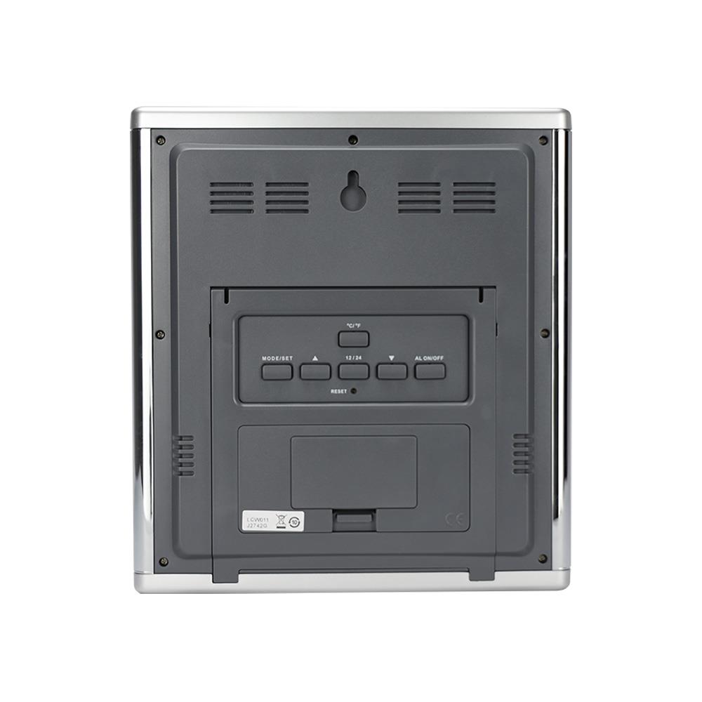 นาฬิกาตั้งโต๊ะดิจิทัล RHYTHM LCW011NR19 8X8.5 นิ้ว สีเงิน