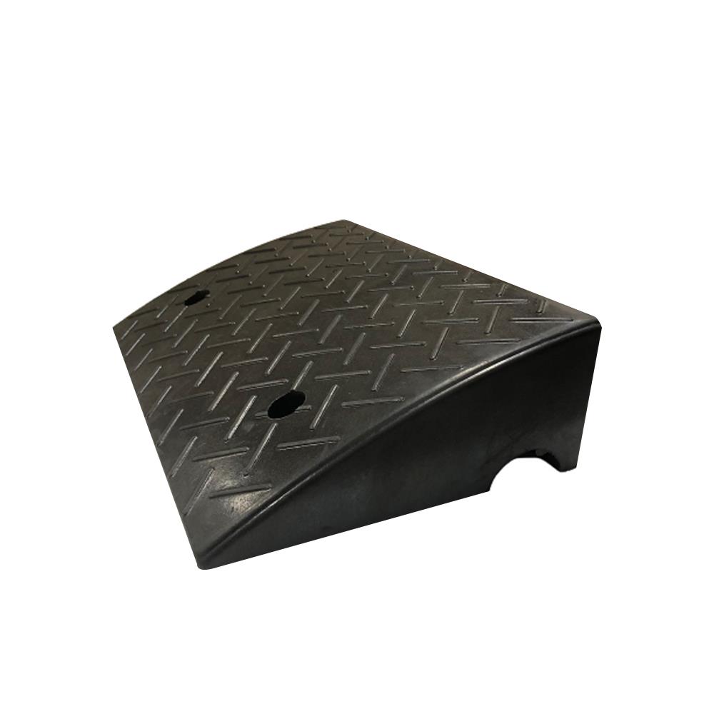 ยางปีนฟุตบาท RIGHT 50X32.5X14 ซม. สีดำ