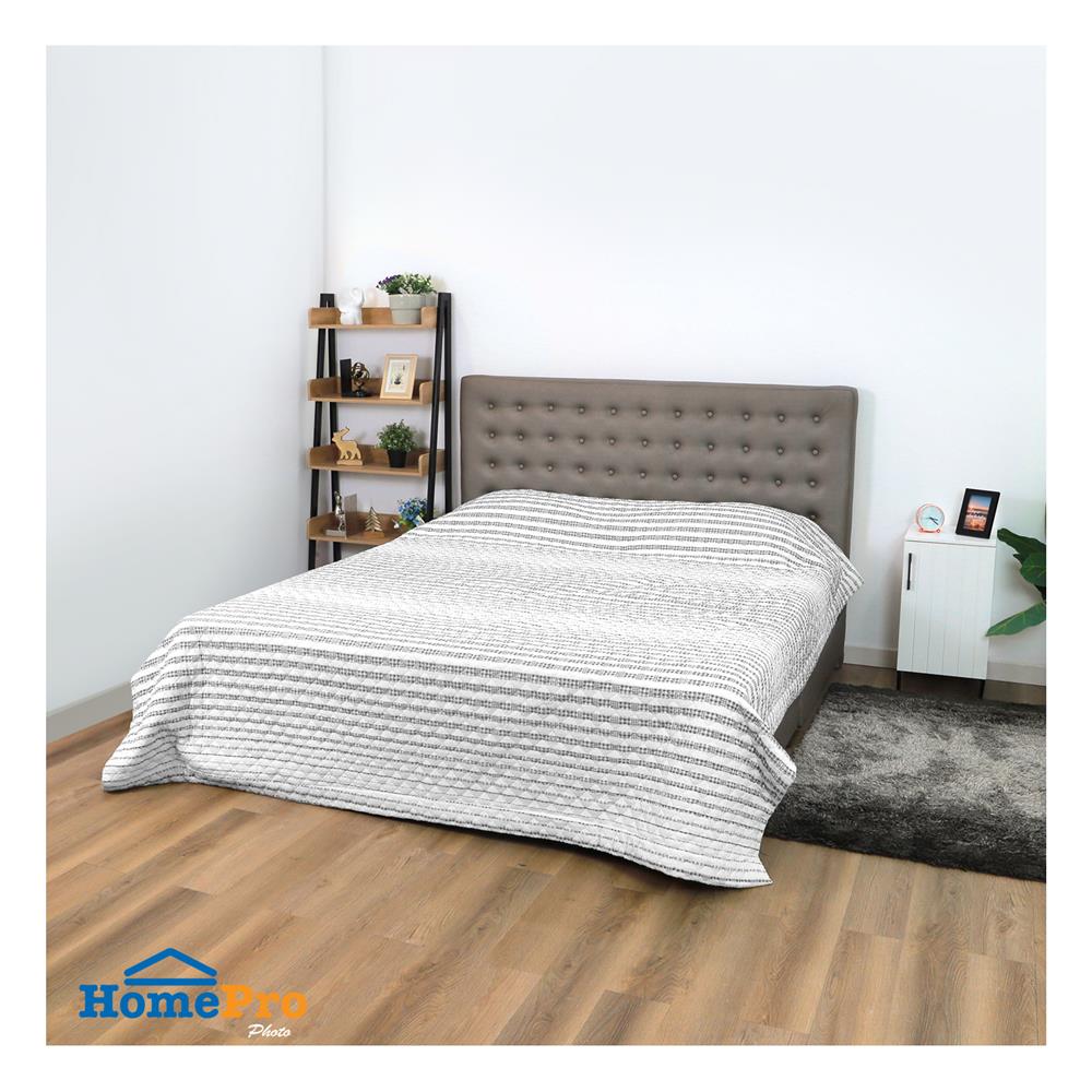 ผ้าคลุมเตียง 6 ฟุต HOME LIVING STYLE GREYSON สี WHITE STRIPE