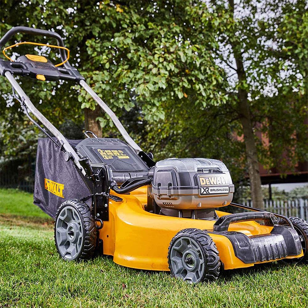 รถตัดหญ้าไร้สาย (เฉพาะตัวเครื่อง) DEWALT DCMW564N-XJ 18 โวลต์