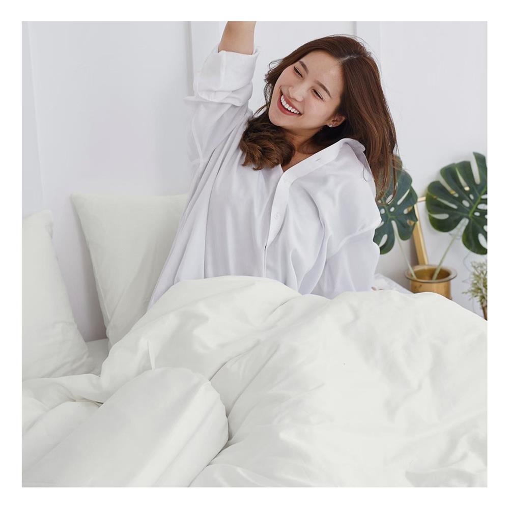 ชุดผ้าปูที่นอน 6 ฟุต 8 ชิ้น BENEATH OFF WHITE