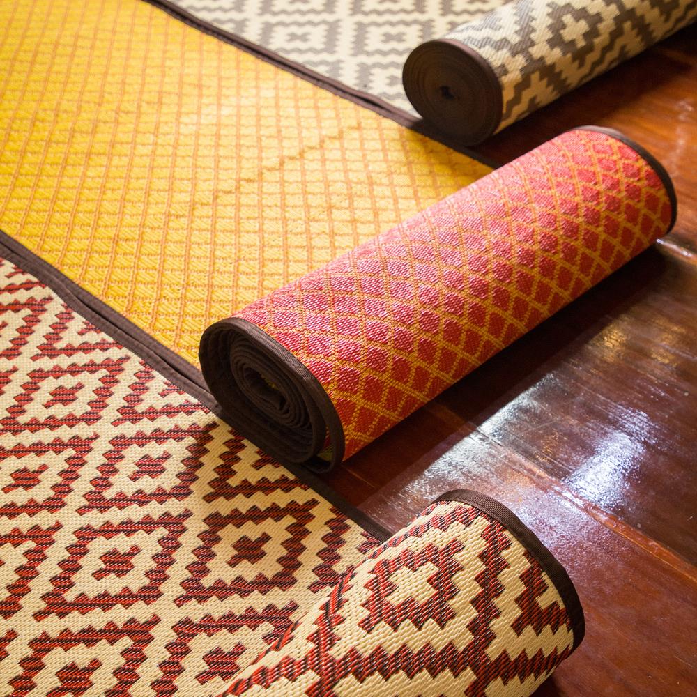 เสื่อวัด THA-WAI CLASSIC 150X1000 ซม. สีแดง/เหลือง