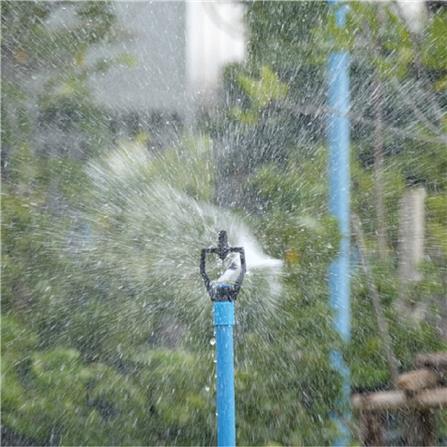 สปริงเกอร์ใบสเตนเลส หมุนรอบ พร้อมฝาครอบ PVC TOWAI 1/2 นิ้ว แพ็ก 100 ชิ้น_1