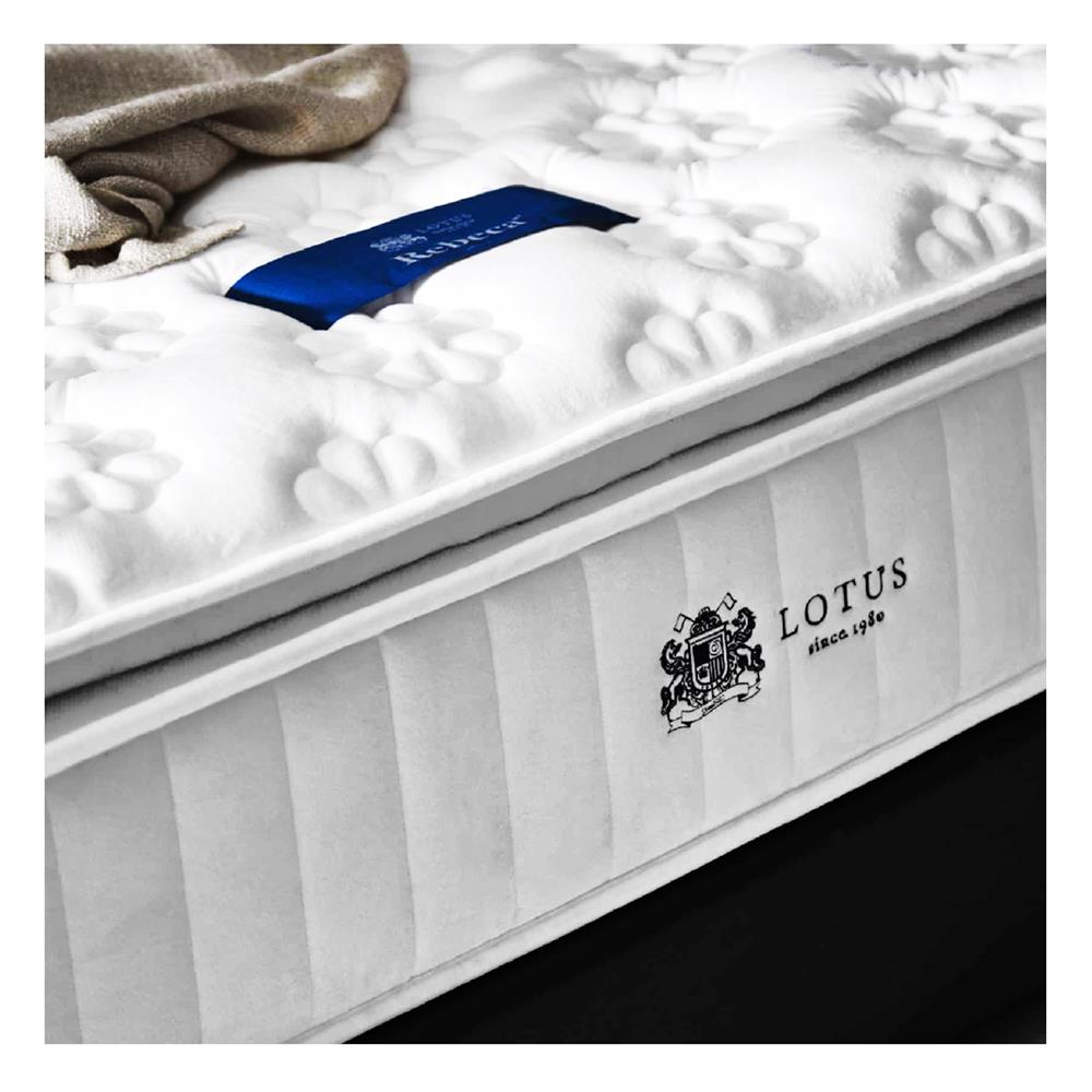 ที่นอน 6 ฟุต LOTUS REBECA พร้อมหมอนหนุน 2 ชิ้น