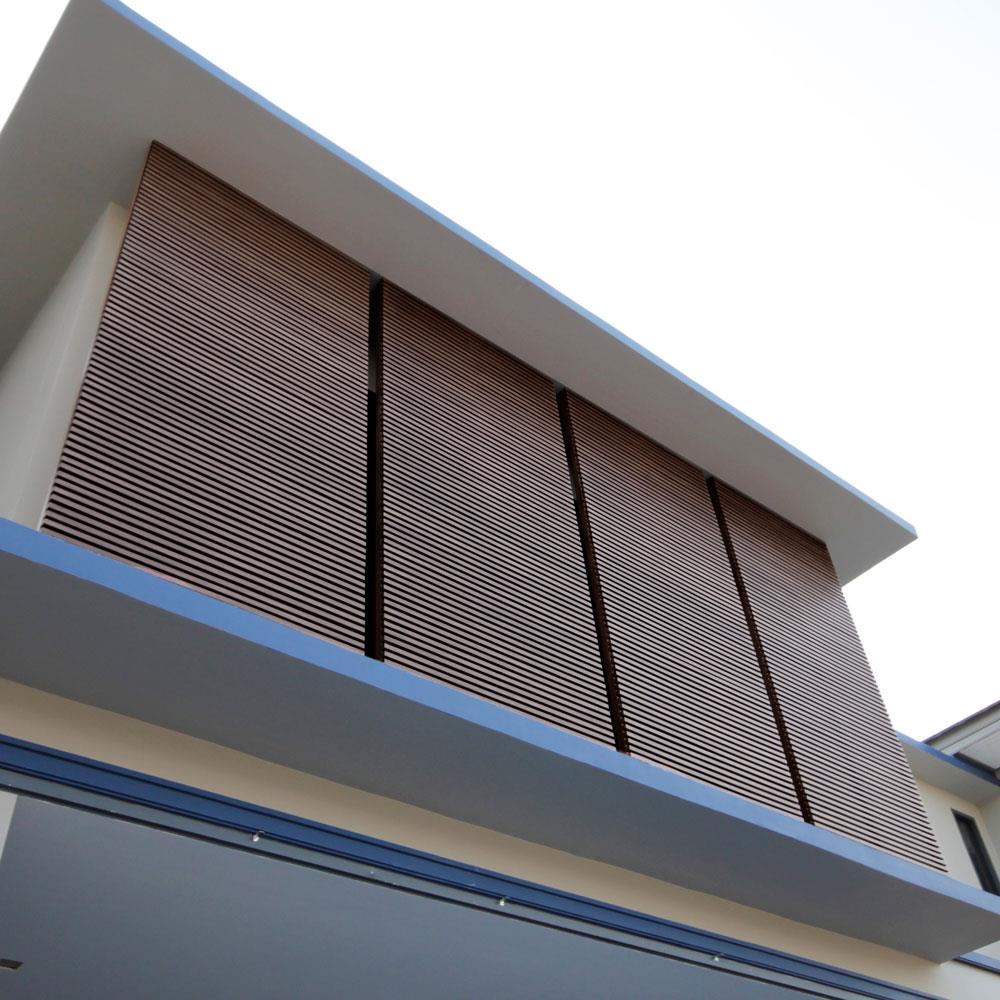 ไม้ระแนง WPC แบบกลวง WATSADUNIYOM 2.5X2.5X300 ซม. สีน้ำตาลช็อกโกแลต