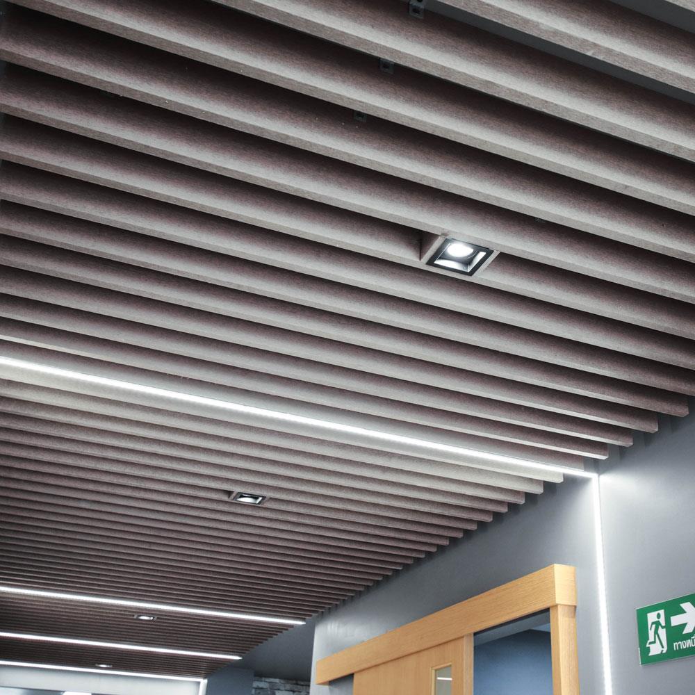 ไม้ระแนง WPC แบบกลวงหน้าใหญ่ WATSADUNIYOM 10X300X2.5 ซม. สีน้ำตาลช็อกโกแลต