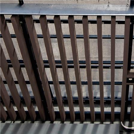 ไม้ระแนง WPC แบบกลวงหน้าใหญ่ WATSADUNIYOM 9.0X5.0X300 ซม. สีน้ำตาลช็อกโกแลต_1