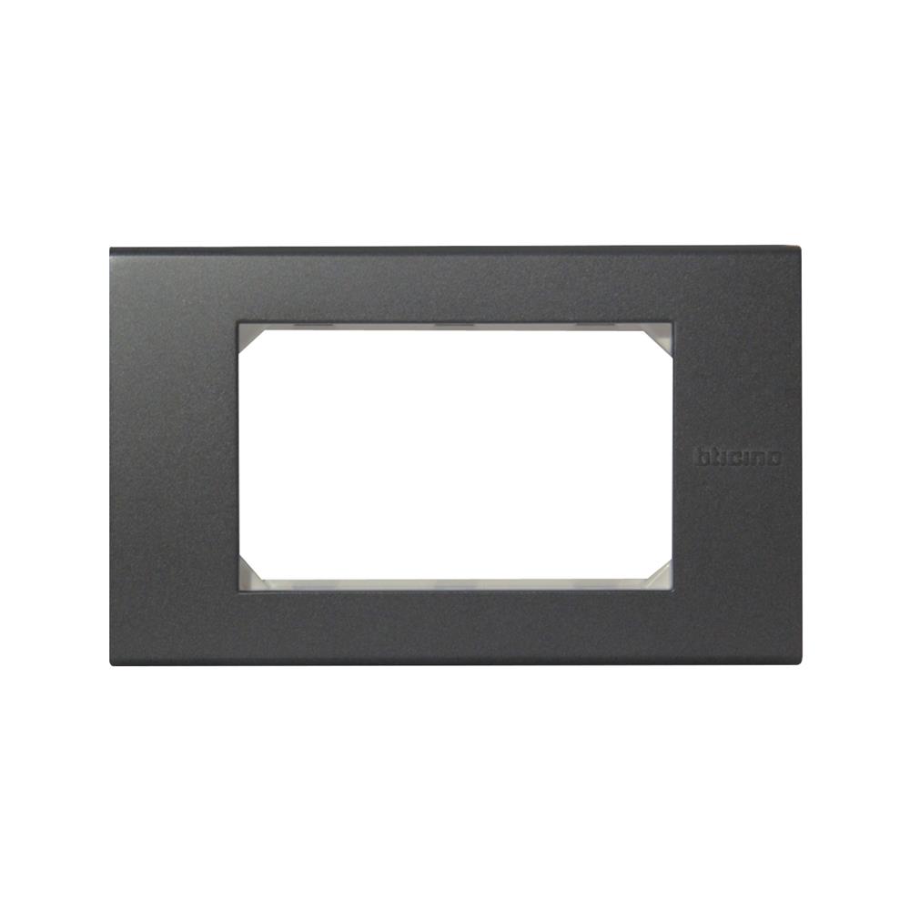 หน้ากาก 3 ช่อง BTICINO SAG5503N สีดำ