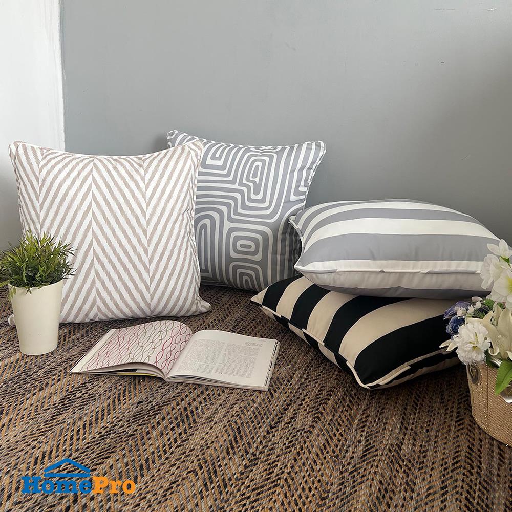 หมอนอิง HOME LIVING STYLE ZILY 24X24 นิ้ว สีทอง